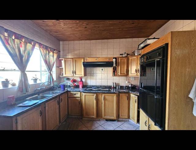 4 BEDROOM HOUSE FOR SALE IN MULBARTON